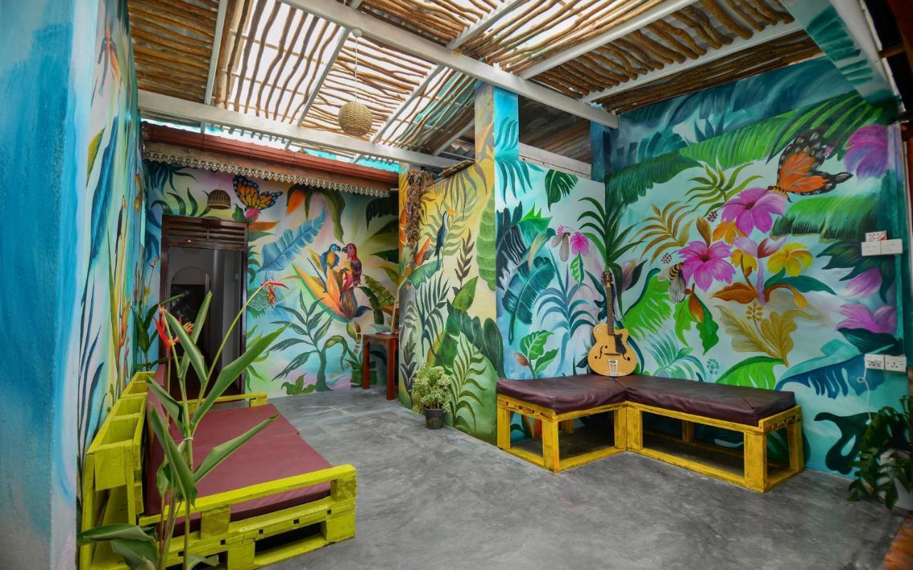 Palm Leaf Surf Cafe Hotel Galle Eksteriør billede